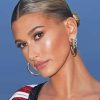 Close Up Hailey Bieber Paint By Numbers